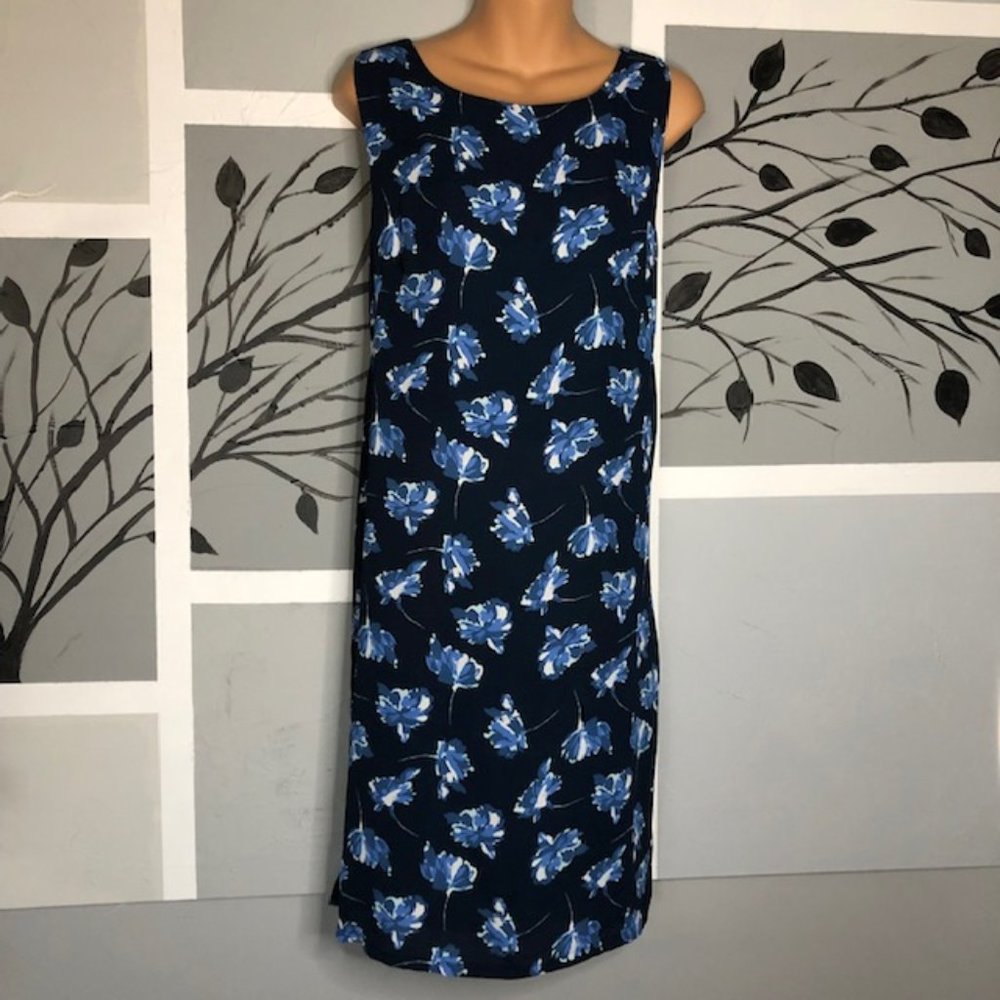 SIMPLY STYLED DRESS